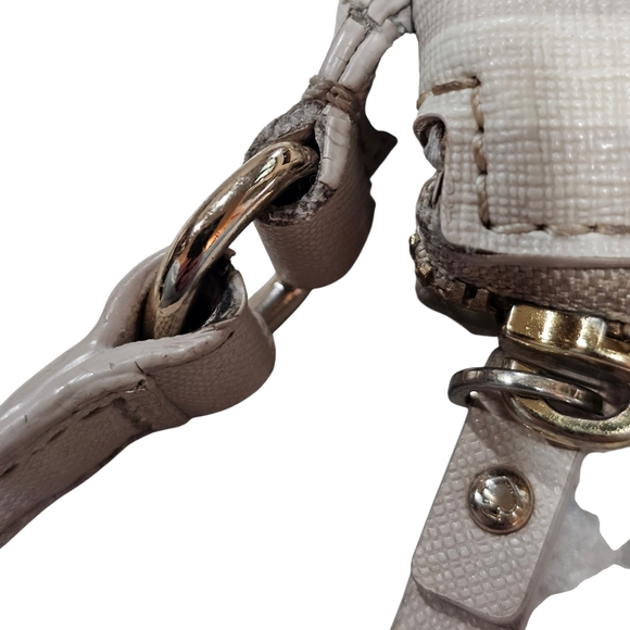 Kate Spade Storybook Fairmount Square Carolyn Crossbody Purse. In Used Condition - Picture 6 of 9